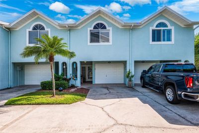 639 Garland Circle, Townhouse with 2 bedrooms, 2 bathrooms and null parking in Indian Rocks Beach FL | Image 2