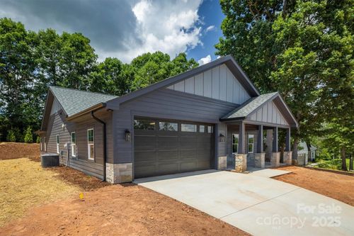 4418 Bristol Dr, Morganton, NC, 28655-6495 | Card Image