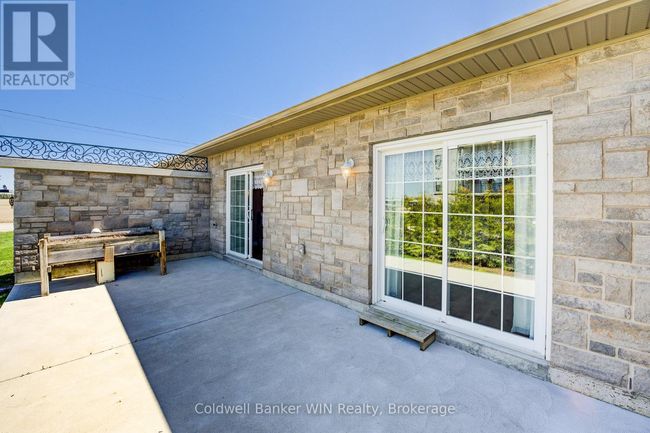 103 Broomers Crescent, Townhouse with 2 bedrooms, 2 bathrooms and 3 parking in Wellington North (Mount Forest) ON | Image 30