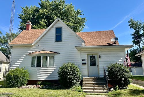 308 W Green St, Farmer City, IL, 61842-1412 | Card Image