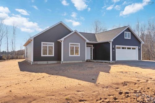 39 Kearne Ave, Kingston, NS, B0P | Card Image