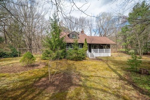 140 Gardner St, South Hamilton, MA, 01982-1111 | Card Image