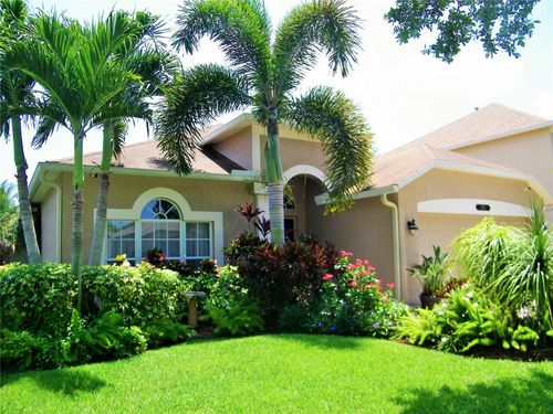 27810 Sky Lake Cir, WESLEY CHAPEL, FL, 33544-7602 | Card Image