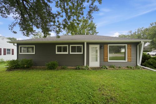 4110 Rownd St, Cedar Falls, IA, 50613-6150 | Card Image
