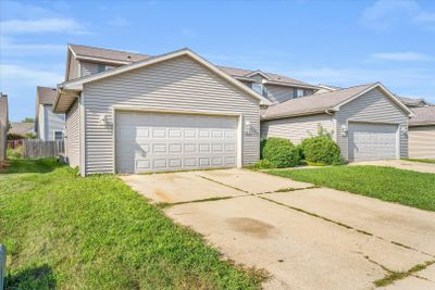 3912 Balmoral Drive, Townhouse with 3 bedrooms, 2 bathrooms and 2 parking in Champaign IL | Image 2