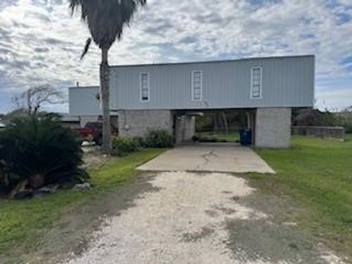 311 Elm St, Portland, TX, 78374-1527 | Card Image