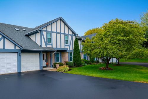 unit-117b-36 W Fern Ct, Palatine, IL, 60067-7195 | Card Image