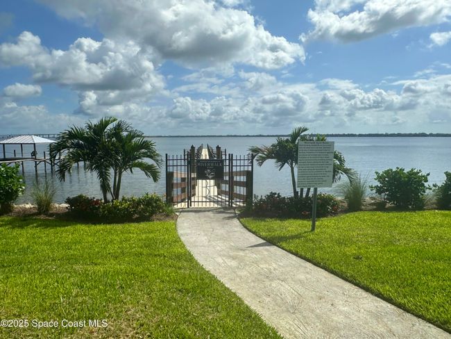 Community Dock | Image 4
