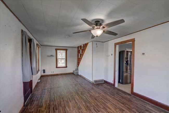 500 2 Nd Ave, House other with 2 bedrooms, 1 bathrooms and null parking in HOLLANDALE WI | Image 5