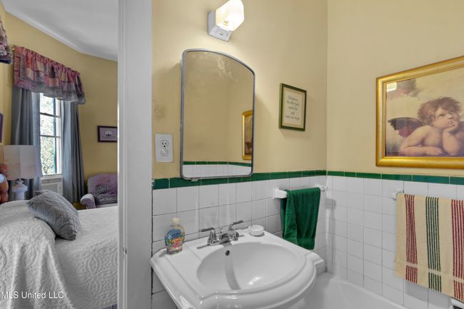 140 E Semmes-56 | Image 56