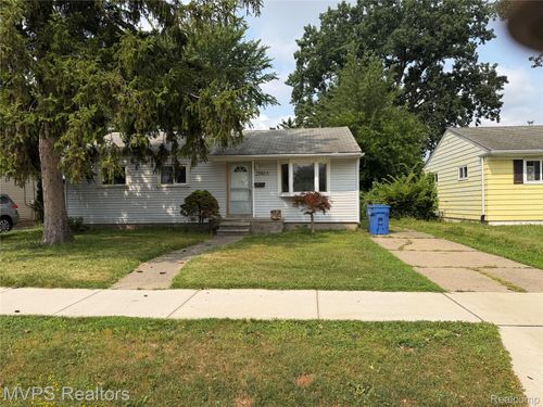 21905 Ira Blvd, Warren, MI, 48091-2584 | Card Image