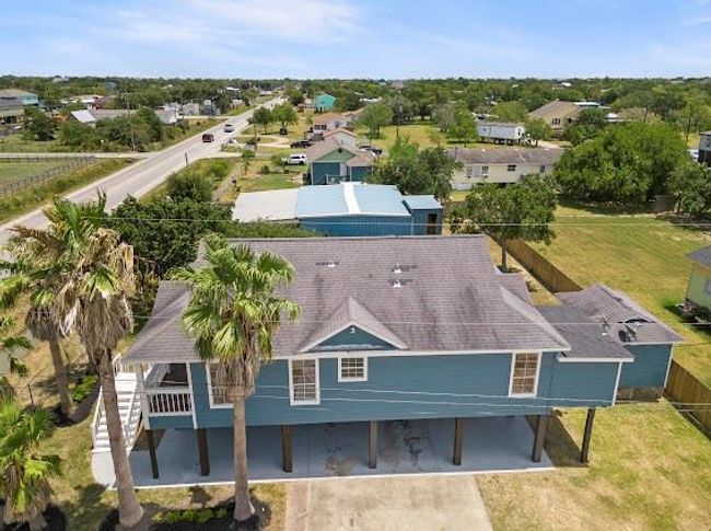 909 18th Street, House other with 4 bedrooms, 2 bathrooms and null parking in San Leon TX | Image 5