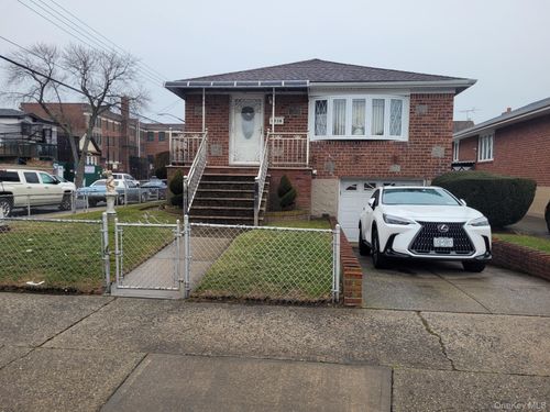 9720 158th Ave, Howard Beach, NY, 11414-3246 | Card Image