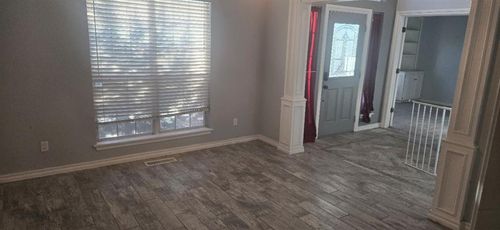 2725 Brenton Dr, Edmond, OK, 73012-3612 | Card Image