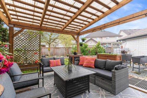 6651 184a St, Surrey, BC, V3S9A8 | Card Image