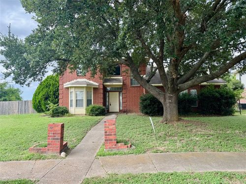 2720 Pioneer Ln, Lancaster, TX, 75146-1939 | Card Image