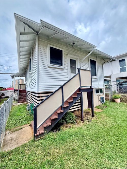 1629 Lusitana St, Honolulu, HI, 96813-6622 | Card Image