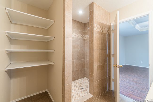 137 Weeping Way, House other with 3 bedrooms, 3 bathrooms and null parking in Cibolo TX | Image 19