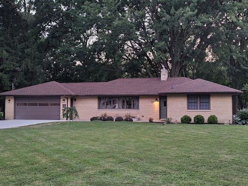 811 Thomas St, Plainwell, MI, 49080-1342 | Card Image