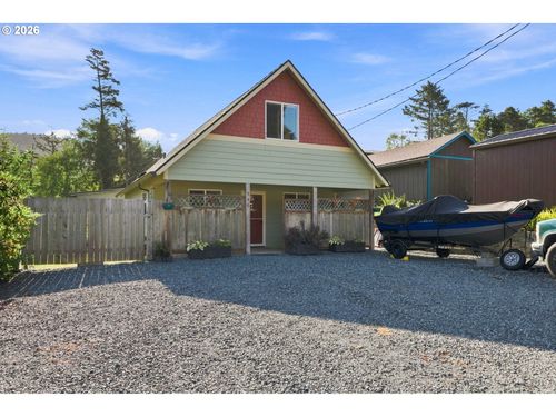 946 S Easy St, Rockaway Beach, OR, 97136-9748 | Card Image
