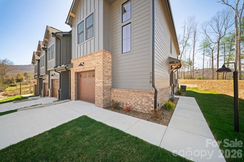 35-128 Collin Place, Asheville, NC, 28804 | Card Image