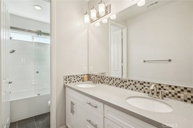 19216 Bension Dr, House other with 6 bedrooms, 4 bathrooms and 2 parking in Santa Clarita CA | Image 23