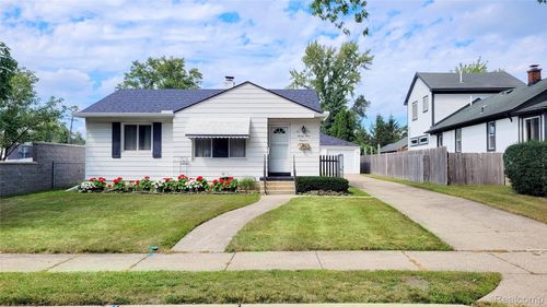 2400 Oxford Rd, Berkley, MI, 48072-1787 | Card Image