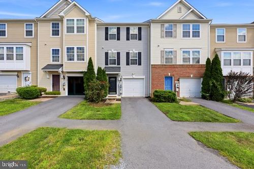 61 Natural Way, MARTINSBURG, WV, 25404-3780 | Card Image