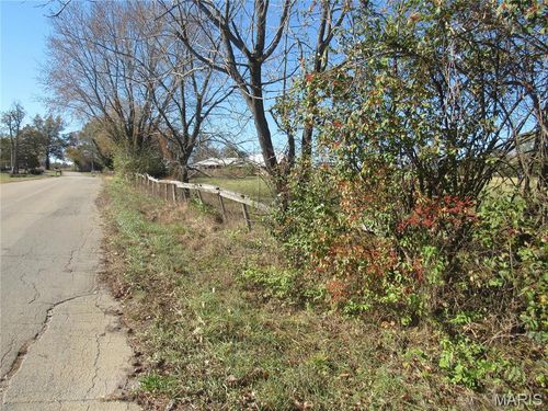 1741 W Liberty St, Farmington, MO, 63640 | Card Image