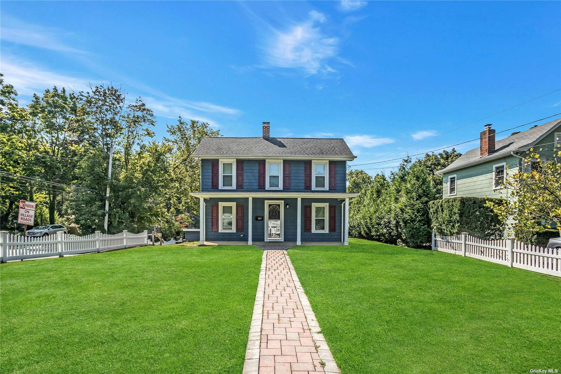 Oyster Bay Rd, Locust Valley, NY 11560