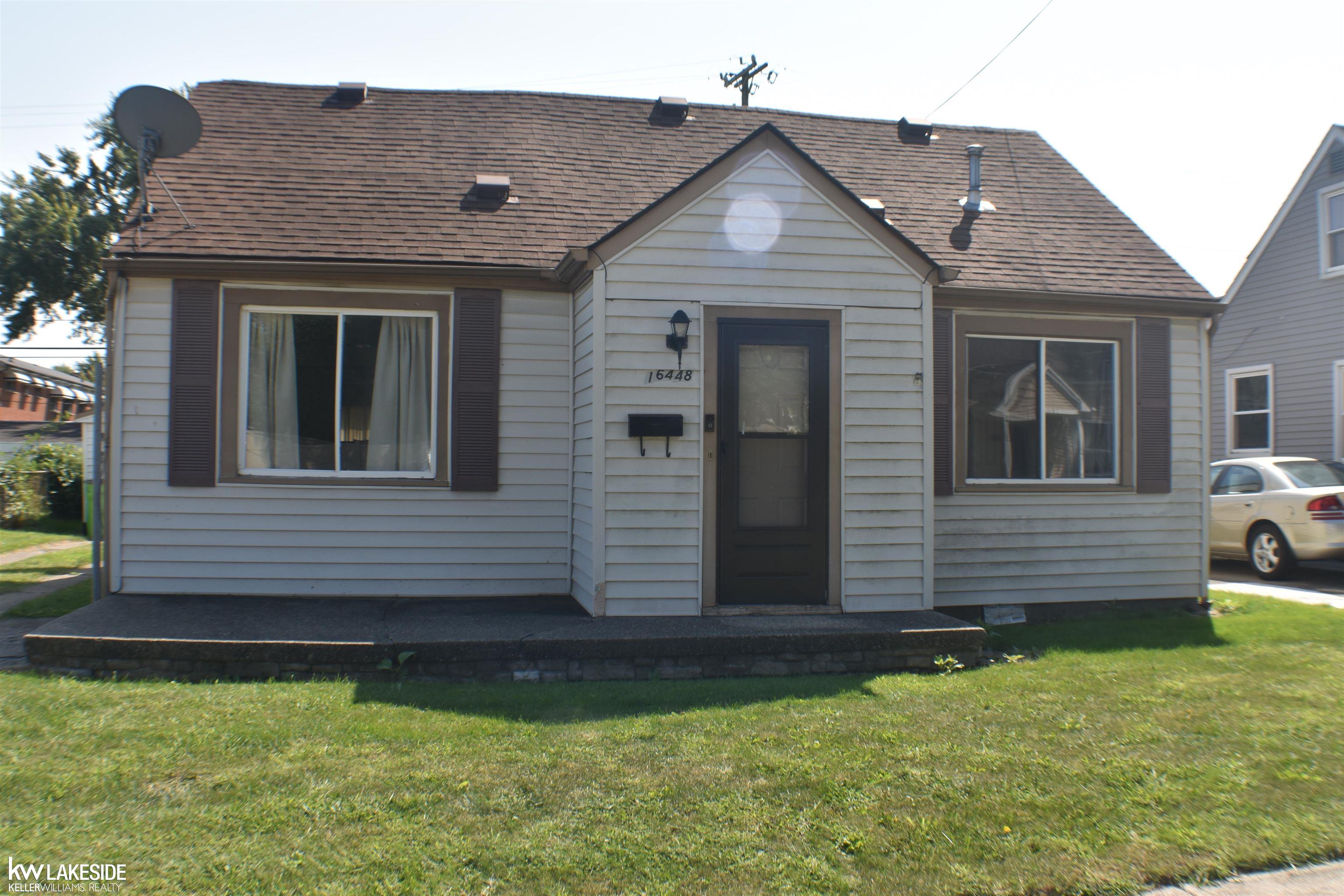Roberts St, Roseville, MI 48066