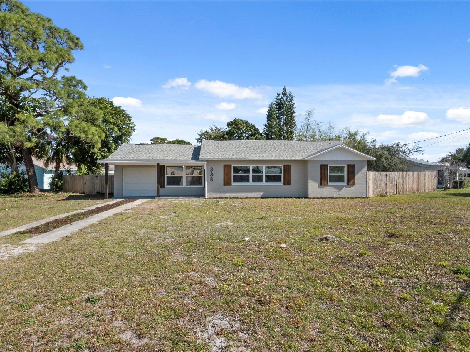 Howard Ln, Melbourne, FL 32935