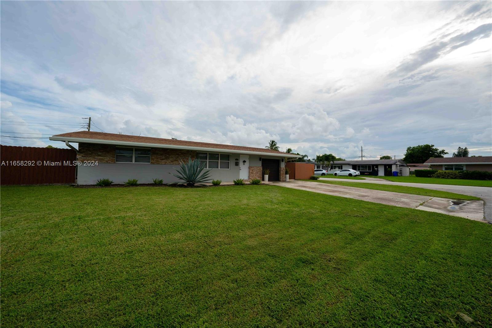 12th St, Pembroke Pines, FL 33024