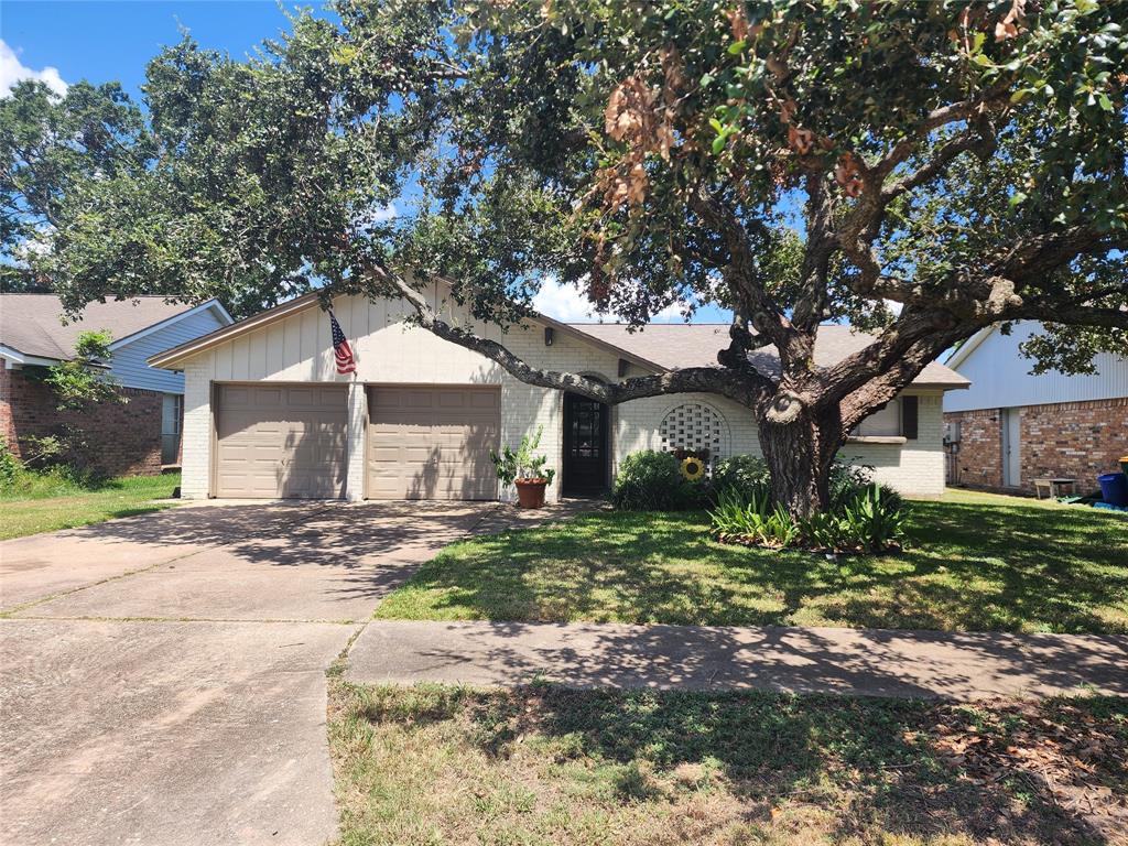 Fairmoor St, Pasadena, TX 77505