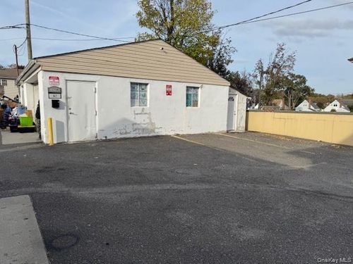 329 Jericho Tpke, Floral Park, NY, 11001-2213 | Card Image