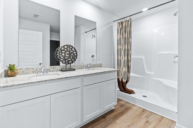 1009 Walter Way, House other with 4 bedrooms, 2 bathrooms and 2 parking in Hahira GA | Image 11