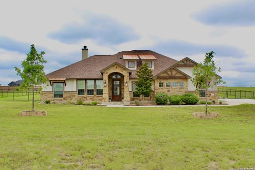 121 Valley View Dr, La Vernia, TX, 78121-0149 | Card Image