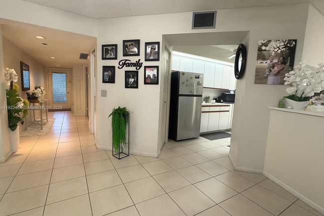 APT-112M - 12500 Sw 5 Th Ct, Condo with 1 bedrooms, 2 bathrooms and null parking in Pembroke Pines FL | Image 6