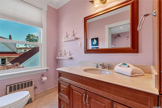 34 Boulevard, House other with 8 bedrooms, 4 bathrooms and null parking in Malba NY | Image 27