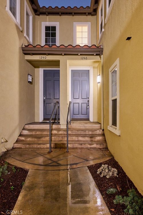 1246 Mcfadden, Fullerton, CA, 92833 | Card Image