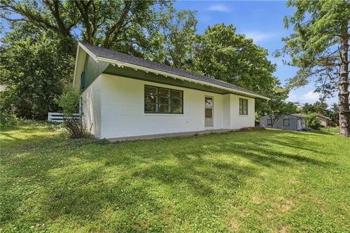 2514 S Hawthorne Ave, Independence, MO, 64052-1628 | Card Image