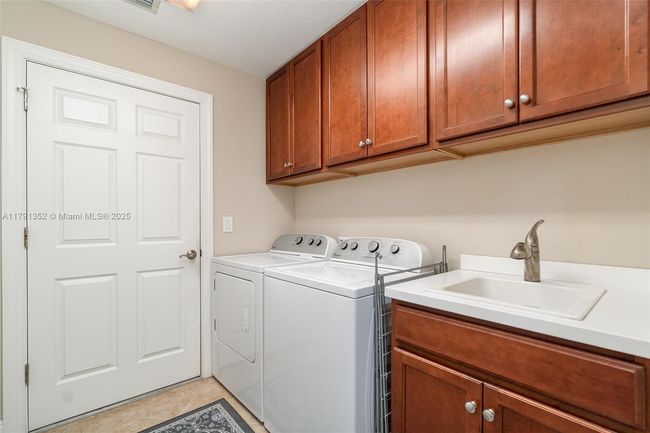 B - 10659 Pelican Preserve Blvd, Condo with 3 bedrooms, 2 bathrooms and null parking in FORT MYERS FL | Image 23