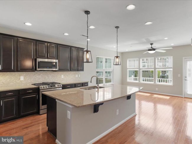 43965 Eastgate View Dr, Townhouse with 4 bedrooms, 3 bathrooms and null parking in CHANTILLY VA | Image 21