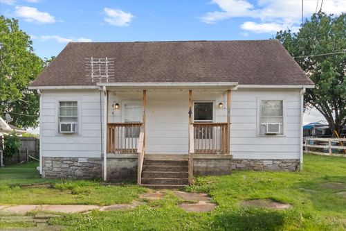 527 Maple St, Lewisburg, TN, 37091-3257 | Card Image