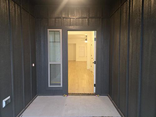 17705 Horne Ln, Edmond, OK, 73012-4607 | Card Image