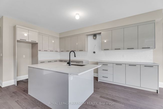 17 Bertram Gate, House attached with 4 bedrooms, 3 bathrooms and 1 parking in Whitby ON | Image 10
