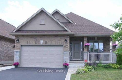 41 Clifton Downs Rd, Hamilton, ON, L9C0C7 | Card Image