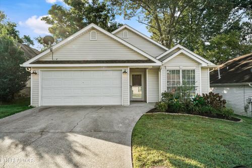 7665 Red Bay Way, Knoxville, TN, 37919-4722 | Card Image