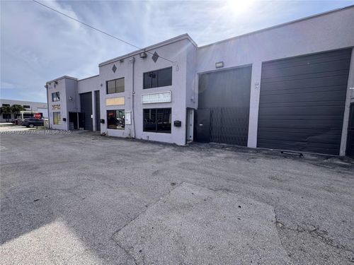 ste-903a-3901 W 18th Ave, HIALEAH, FL, 33012-7037 | Card Image