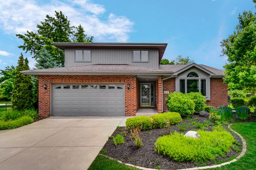 21147 Hunter Woods Dr, Frankfort, IL, 60423-2117 | Card Image
